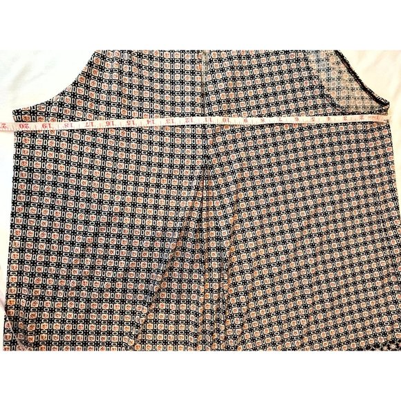 Max Studio Women Medallion Printed V Neck Top Blouse 9701W76 Black Pink Size M - Picture 4 of 7